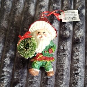 Kurt Adler Mushroom Hat Gnome With Wreath Christmas Ornament